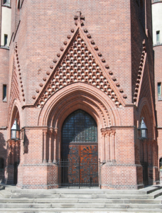Portal, offene Kirche